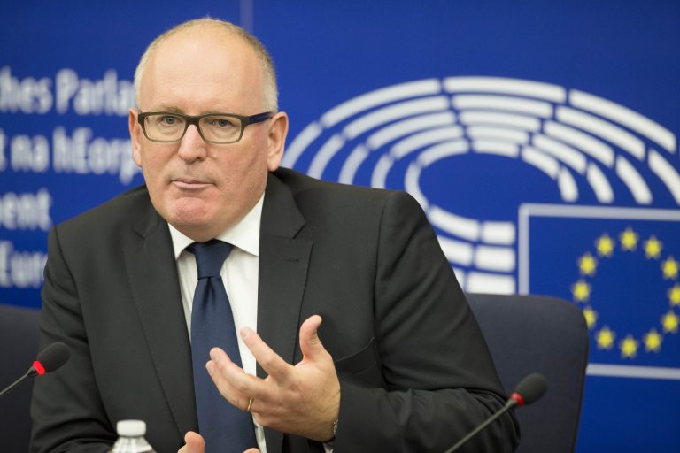 HABER | Avrupa Komisyonu 1. Başkan Yardımcısı Frans Timmermans’ın, Türk yargısı hakkında, Uluslararası Yargıçlar Birliği (IAJ) ve Avrupa Yargıçlar Birliği (EAJ) Başkanlarına hitaben yazdığı mektup, IAJ’ın internet sayfasında yayınlandı